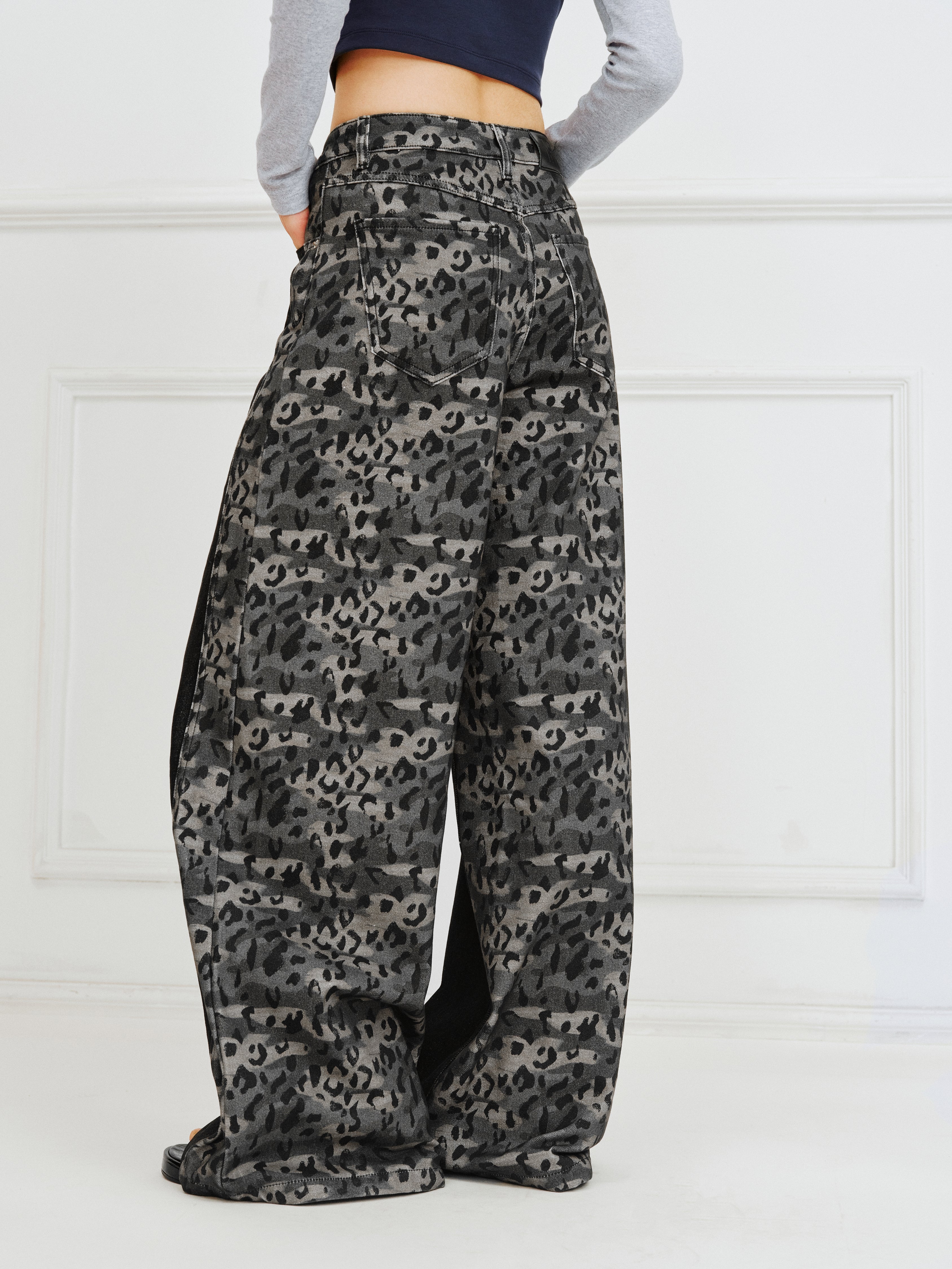 IFIK Leopard Baggy Jeans