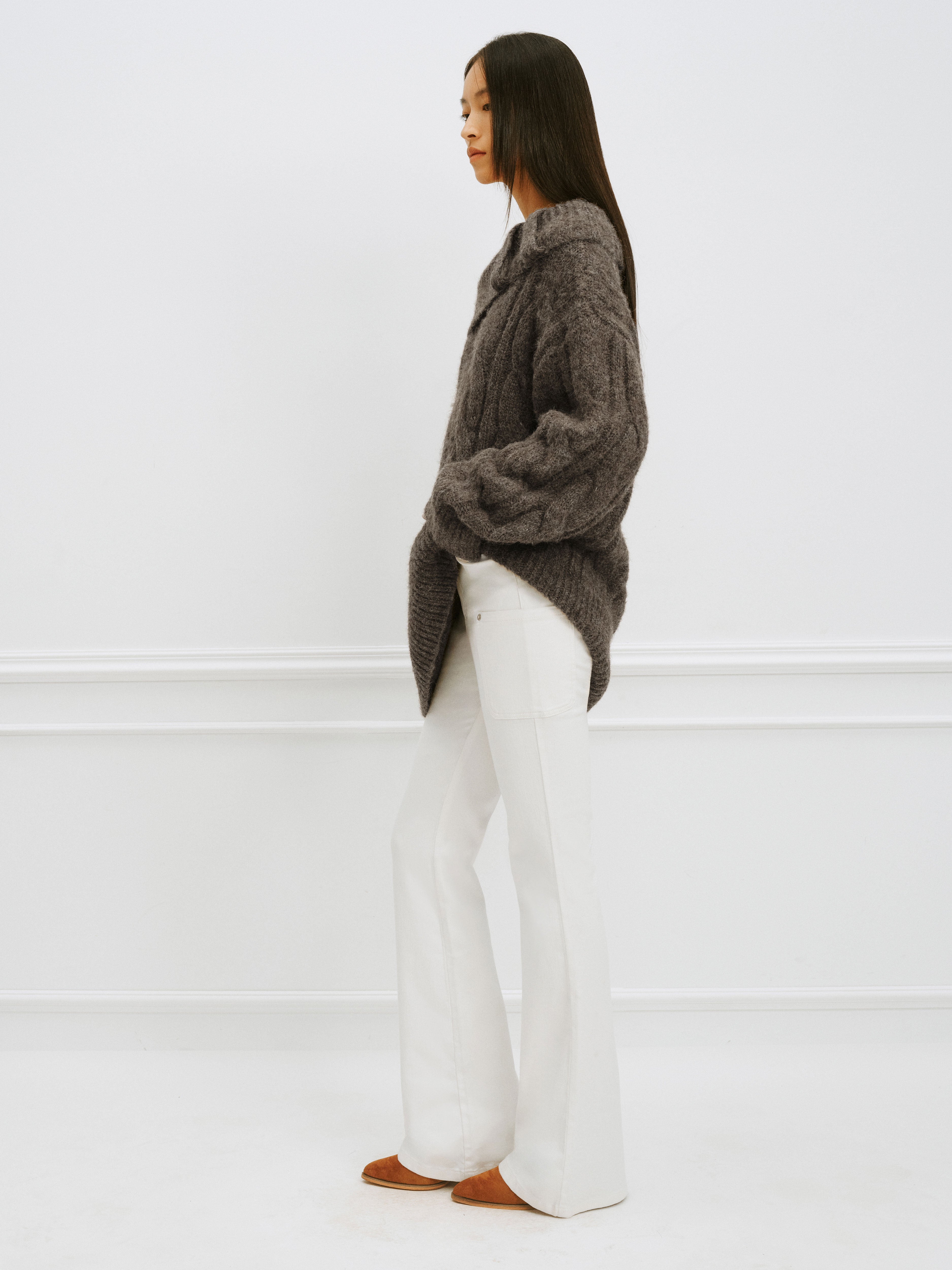 IFIK One-Shoulder Sweater