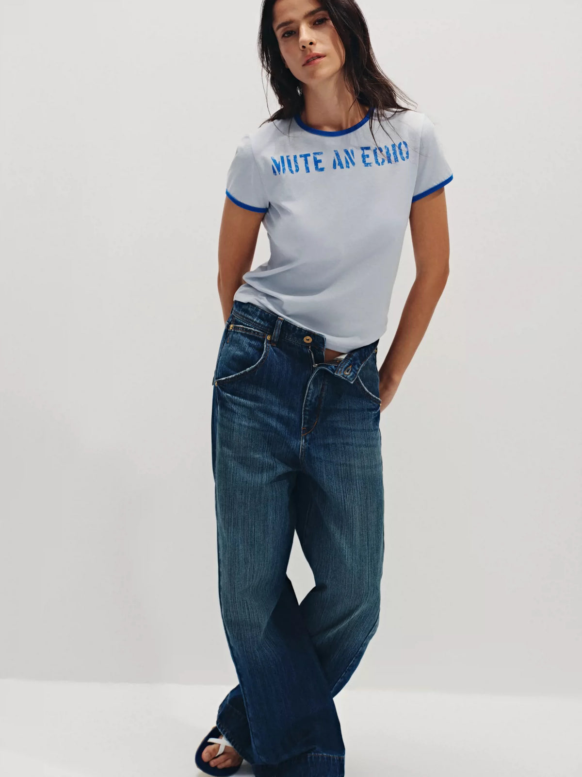 Low-Rise Slub Curved Carpenter Jeans