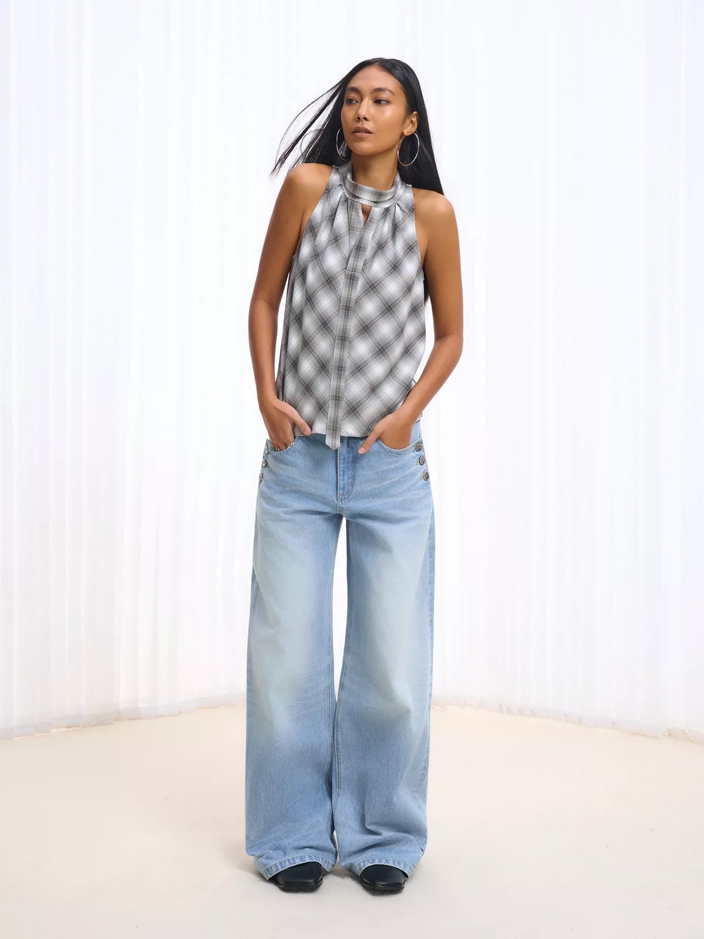 6-Button Ocean Wash Wide-Leg Jeans