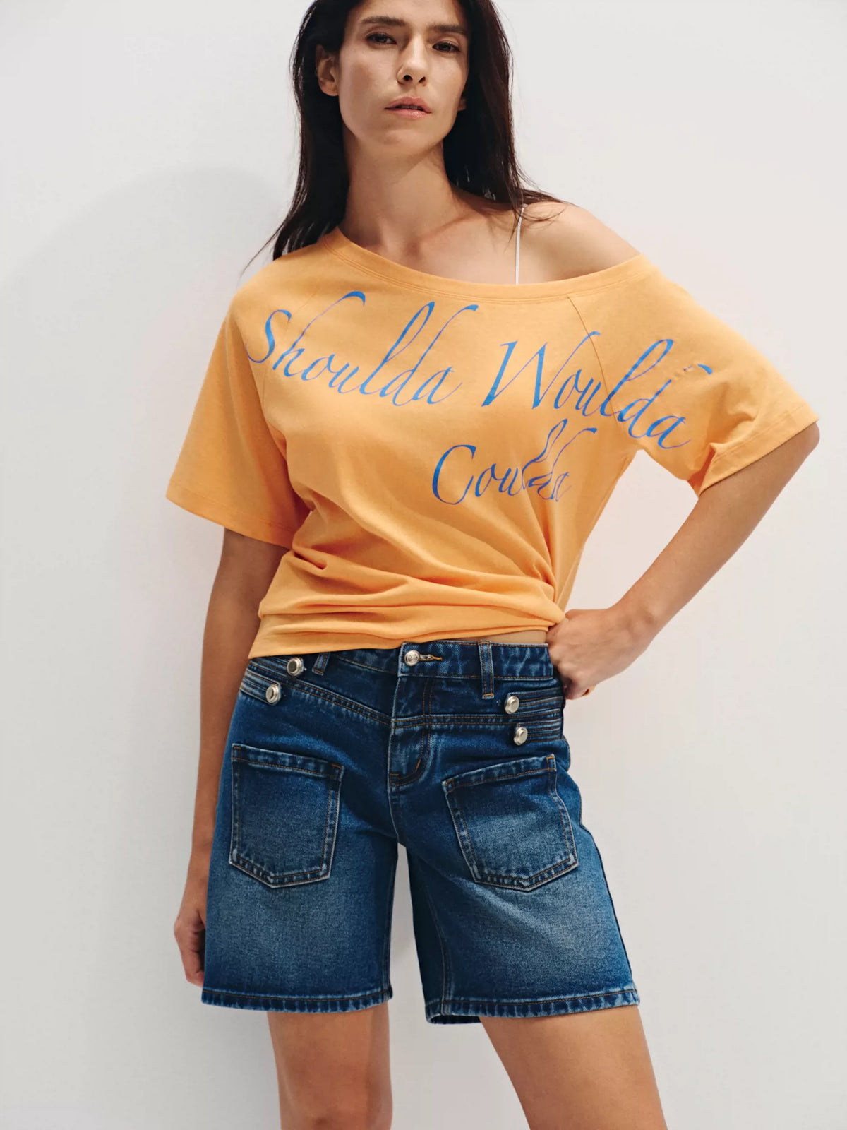 "Cool Holiday" Asymmetric Linen-Blend Resort Tee
