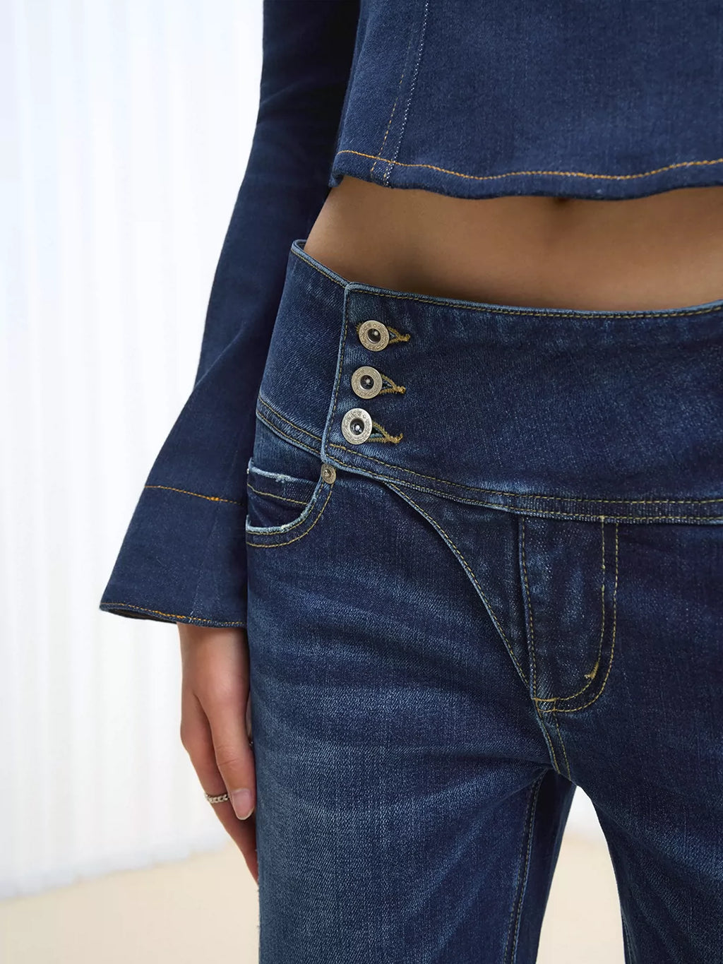 Vintage Mid-Rise Micro-Flare Jeans
