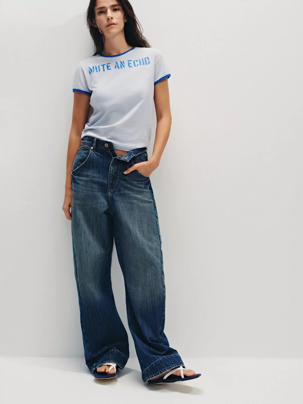 Low-Rise Slub Curved Carpenter Jeans