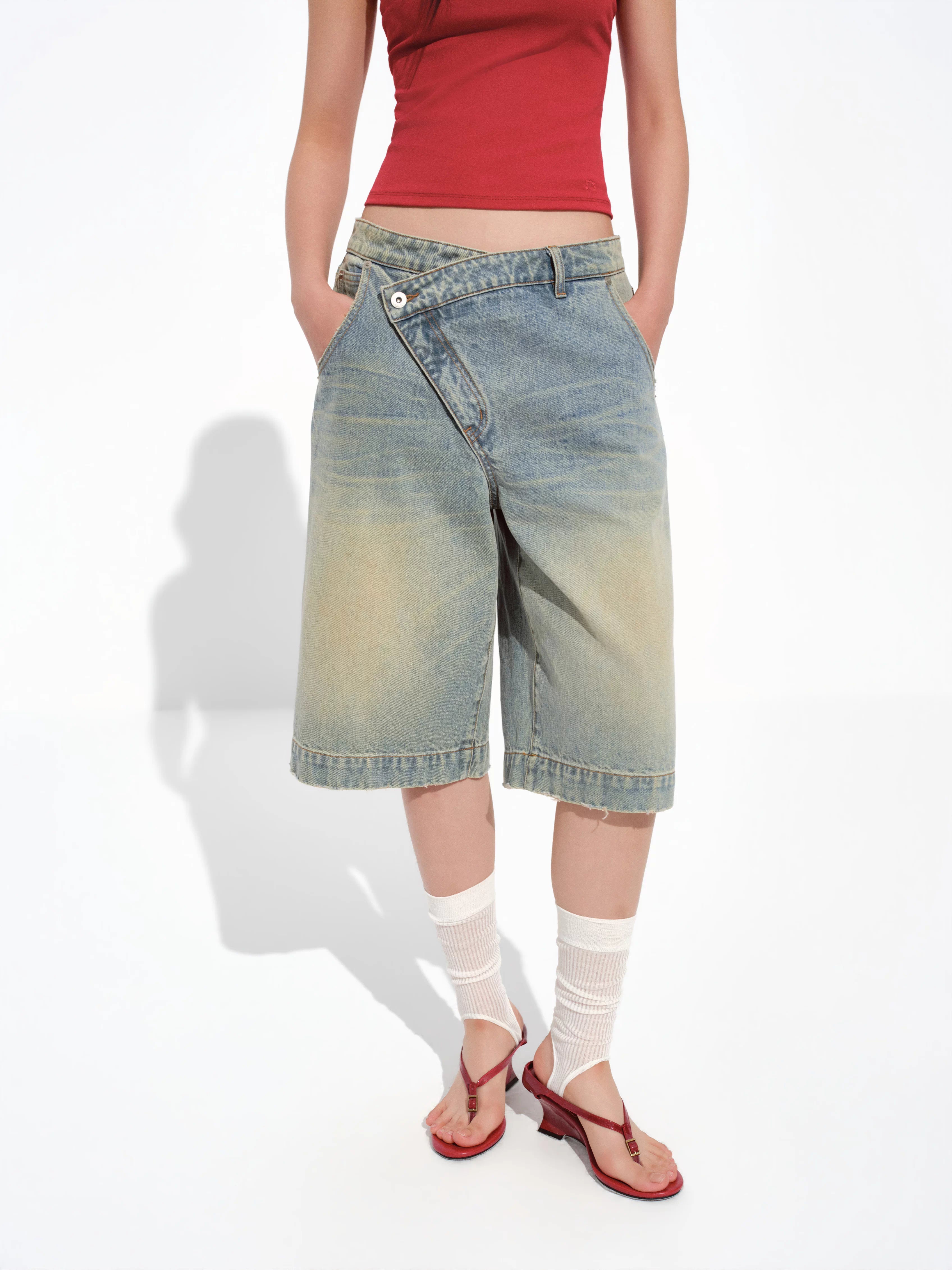 Asymmetric Waistband Mud-Wash Denim Jorts