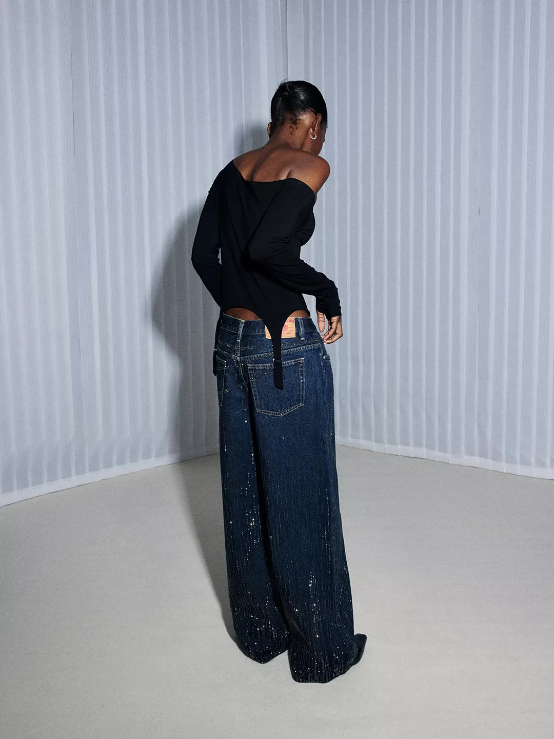 "Falling Chain" Gradient Wash Jeans