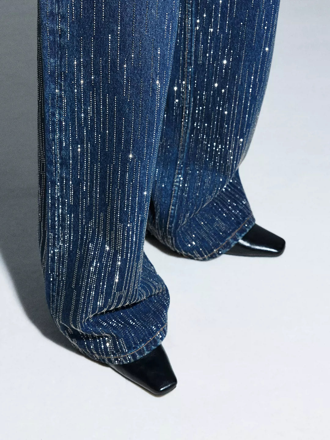 "Falling Chain" Gradient Wash Jeans