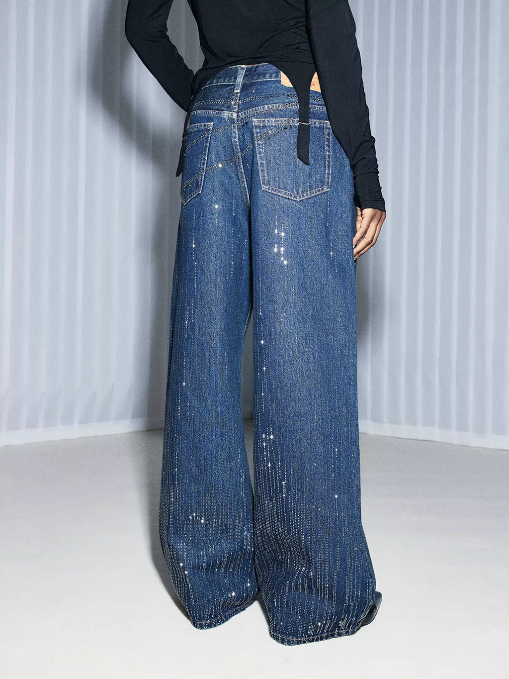 "Falling Chain" Gradient Wash Jeans